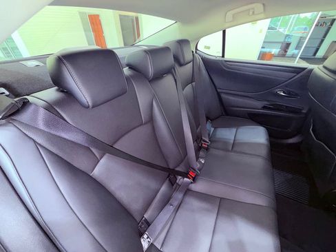 Certified 2024 Lexus ES 350 w/ Premium Package FWD image 15