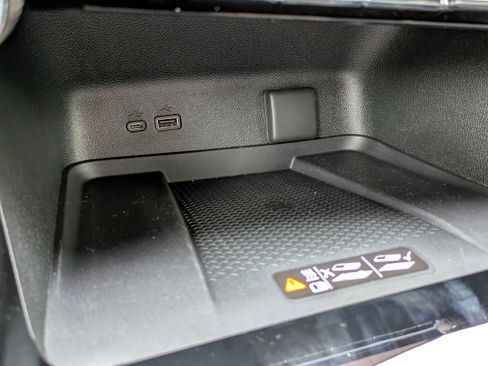 New 2026 Chevrolet Traverse LT image 25