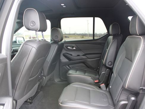Used 2023 Chevrolet Traverse Premier AWD/4WD image 24