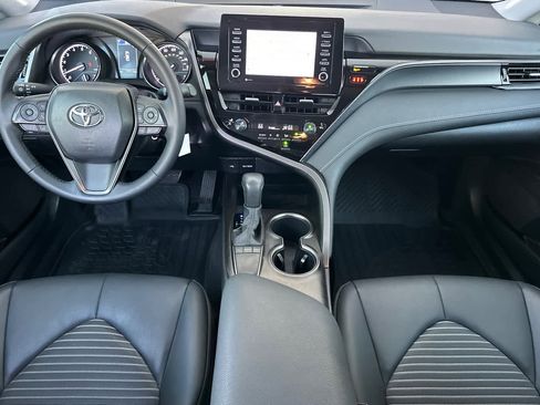 Used 2024 Toyota Camry SE FWD image 3