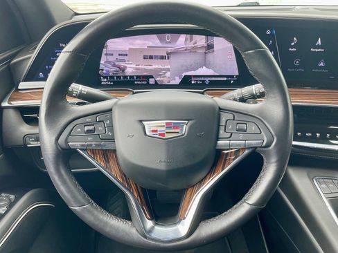 Used 2023 Cadillac Escalade Premium Luxury image 21