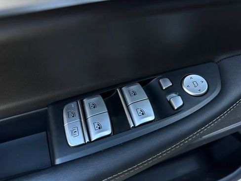 Used 2018 BMW 740e xDrive image 15