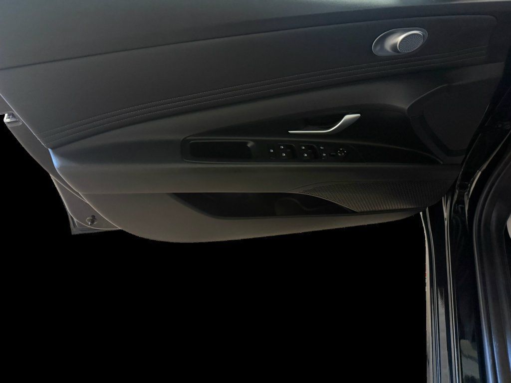 Certified 2023 Hyundai Elantra SEL w/ Convenience Package FWD image 24