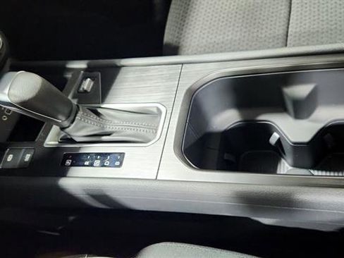 Used 2025 Nissan Kicks S image 23