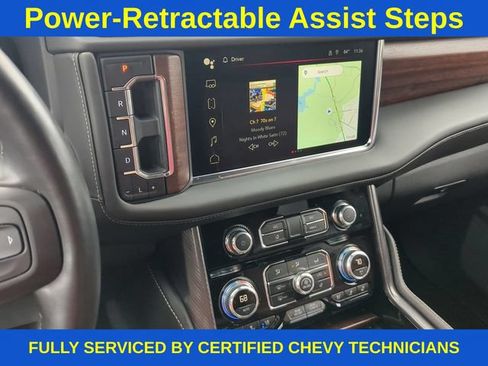 Used 2024 GMC Yukon XL Denali Ultimate AWD/4WD image 31