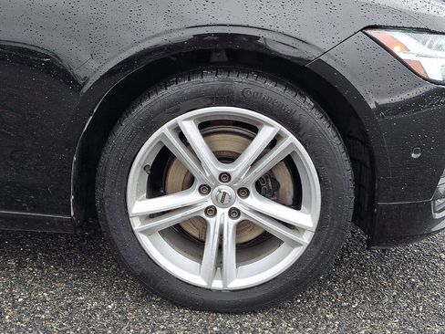 Used 2018 Volvo S90 T5 Momentum w/ Convenience Package image 8