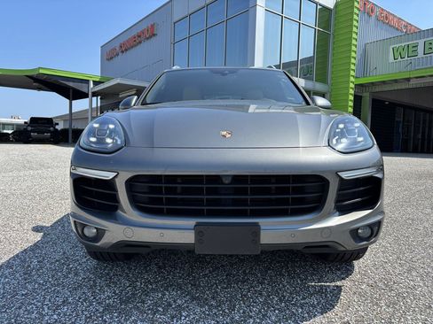 Used 2018 Porsche Cayenne S w/ Premium Package Plus AWD/4WD image 7