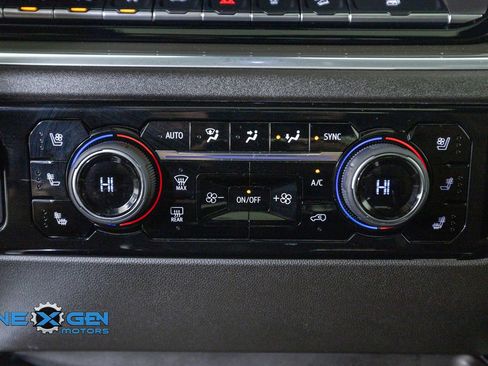 Used 2025 Chevrolet Silverado 1500 High Country w/ Technology Package AWD/4WD image 20