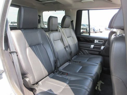 Used 2016 Land Rover LR4 HSE Silver Edition AWD/4WD image 24