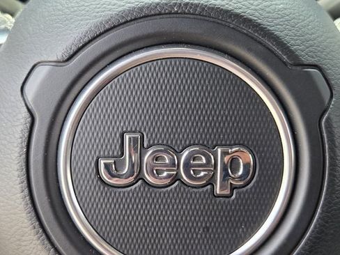 Used 2020 Jeep Wrangler Unlimited Sahara AWD/4WD image 29