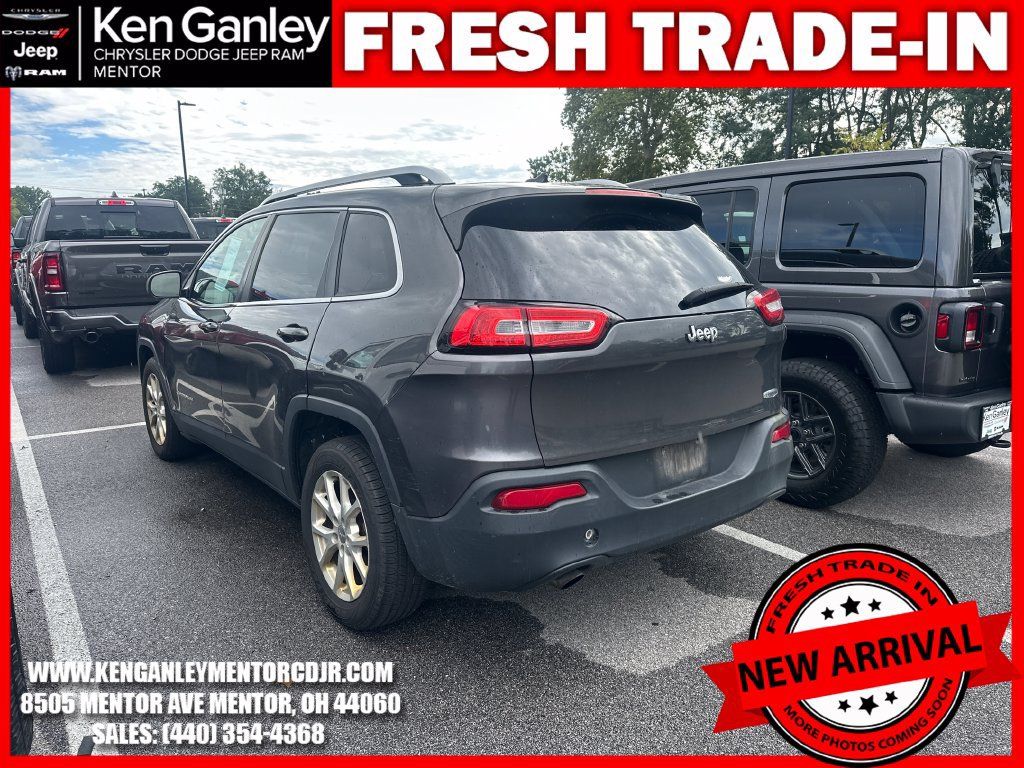 Used 2014 Jeep Cherokee Latitude w/ Cold Weather Group FWD image 8