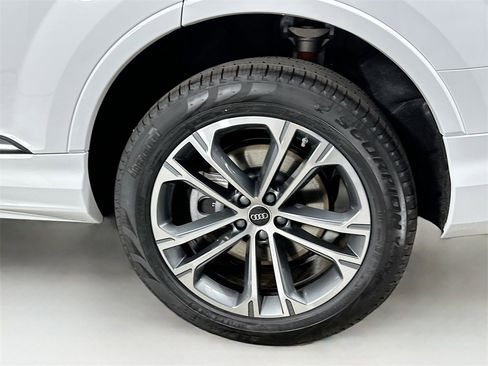New 2026 Audi Q7 2.0T Premium image 24