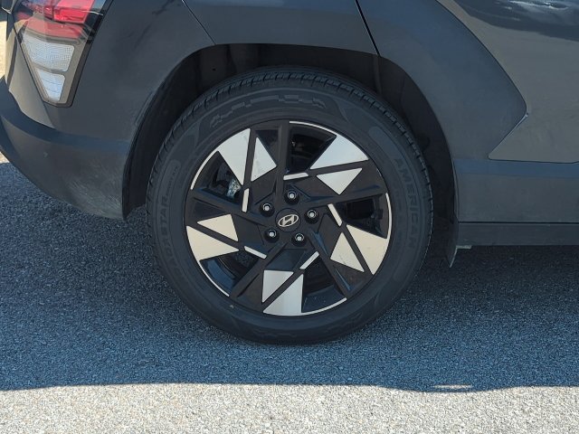 Used 2025 Hyundai Kona SEL FWD image 31