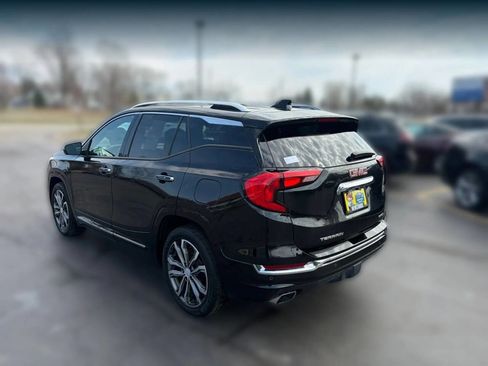 Used 2018 GMC Terrain Denali w/ Advanced Safety Package image 5