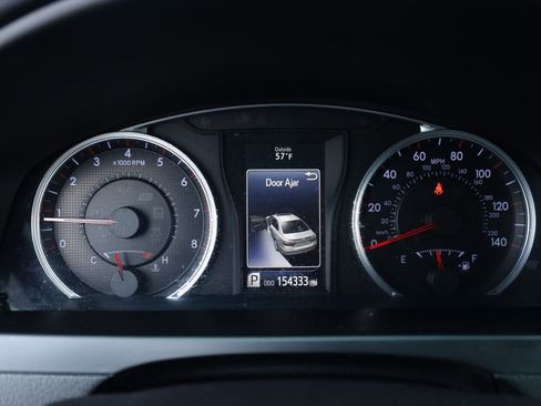Used 2017 Toyota Camry SE image 28