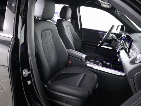 Certified 2025 Mercedes-Benz GLB 250 4MATIC image 47