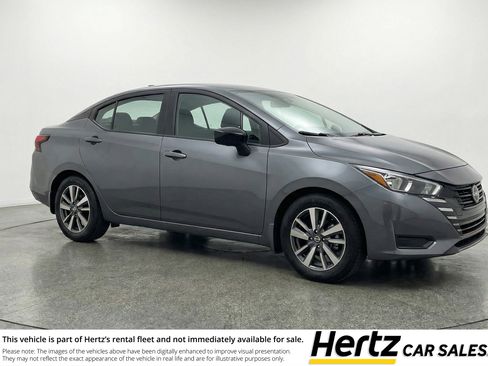 Used 2025 Nissan Versa SV image 1