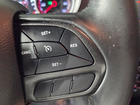 Used 2023 Dodge Charger SXT RWD image 17