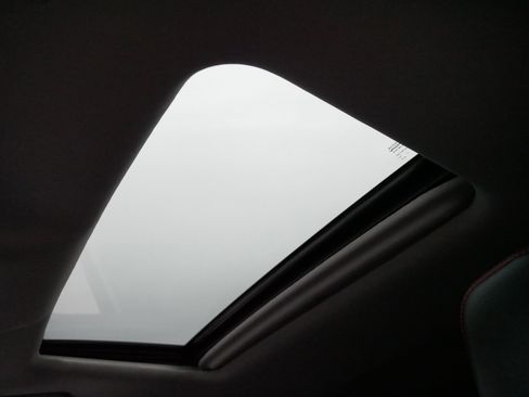 Used 2019 Toyota Highlander SE image 29