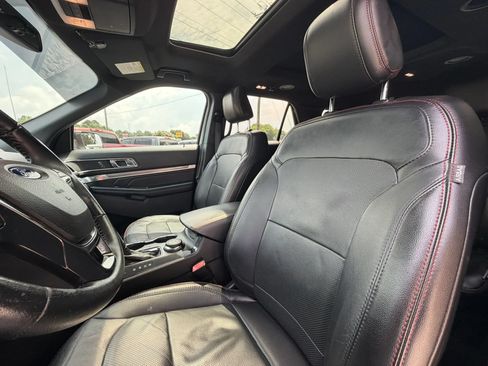 Used 2018 Ford Explorer Sport w/ Equipment Group 401A AWD/4WD image 13