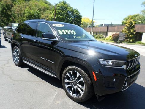 Used 2023 Jeep Grand Cherokee Overland AWD/4WD image 1