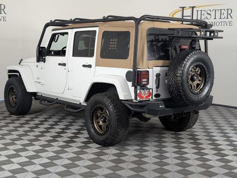 Used 2018 Jeep Wrangler Unlimited Sahara w/ Connectivity Group AWD/4WD image 5