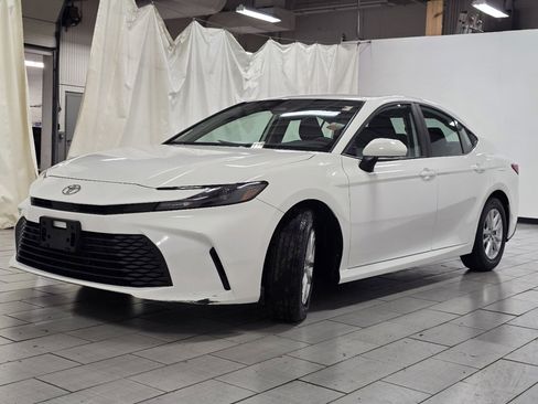Certified 2025 Toyota Camry LE image 11