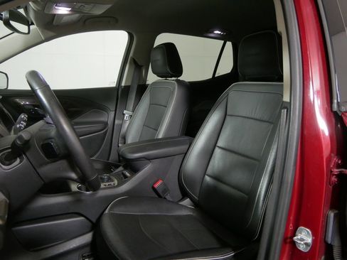 Used 2020 GMC Terrain Denali w/ Denali Premium Package AWD/4WD image 12
