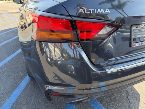 Used 2021 Nissan Altima 2.5 SV w/ SV Premium Package FWD image 10