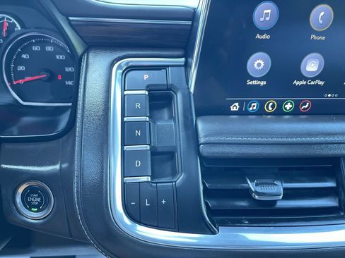 Used 2021 Chevrolet Tahoe Z71 w/ Z71 Signature Package AWD/4WD image 16