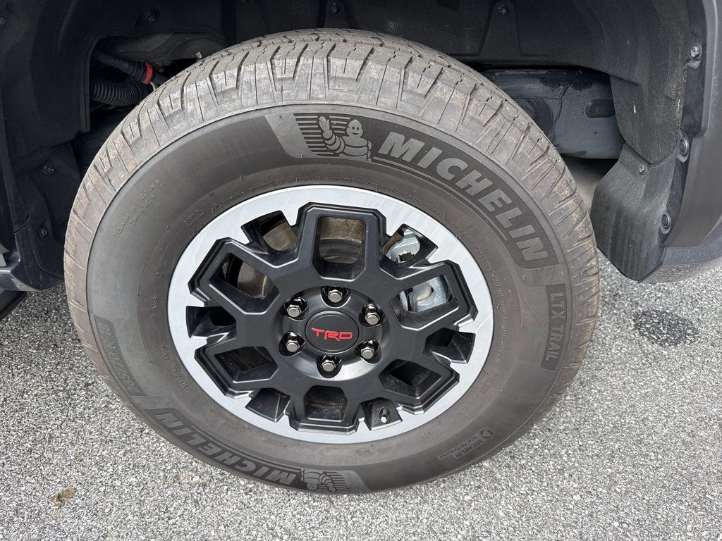 Used 2025 Toyota 4Runner TRD Off-Road Premium AWD/4WD image 20