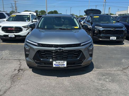 Used 2024 Chevrolet Trax ACTIV w/ Sunroof Package FWD image 6