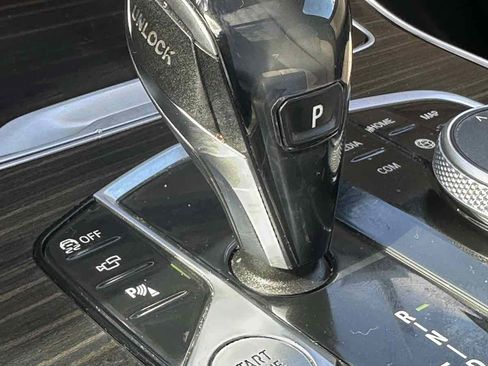 Used 2021 BMW X5 xDrive40i w/ Premium Package image 22