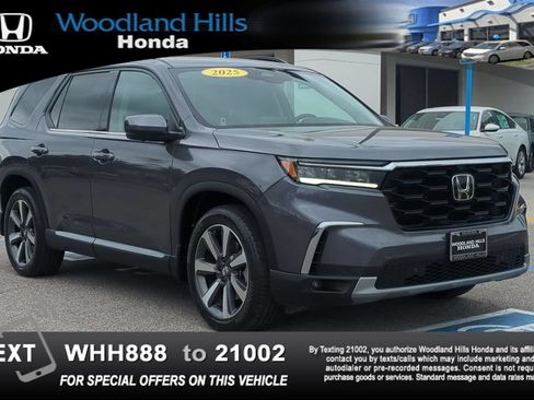 Used 2025 Honda Pilot Elite image 3
