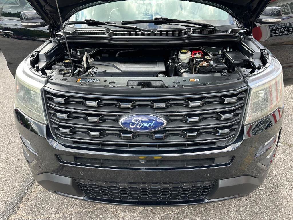 Used 2017 Ford Explorer Sport w/ Equipment Group 401A AWD/4WD image 38