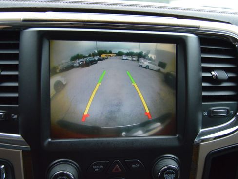 Used 2015 RAM 1500 Laramie Longhorn w/ Convenience Group AWD/4WD image 18