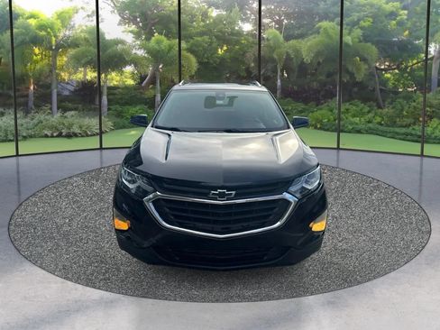 Used 2021 Chevrolet Equinox LT FWD image 2