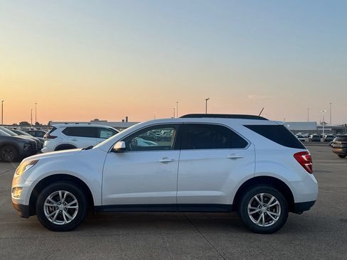 Used 2017 Chevrolet Equinox LT FWD image 15