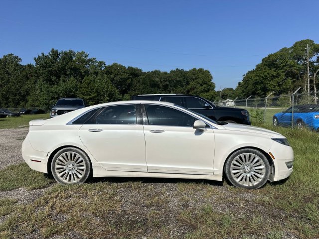 Used 2013 Lincoln MKZ FWD image 6