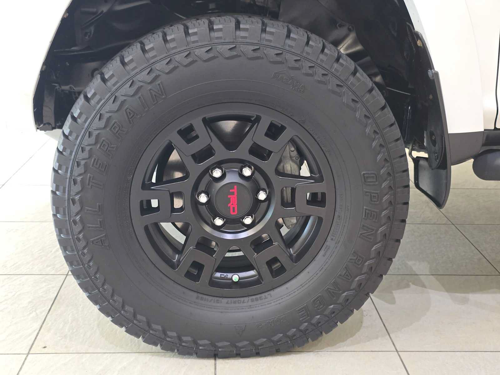 Used 2020 Toyota 4Runner SR5 Premium w/ Moonroof Package AWD/4WD image 8