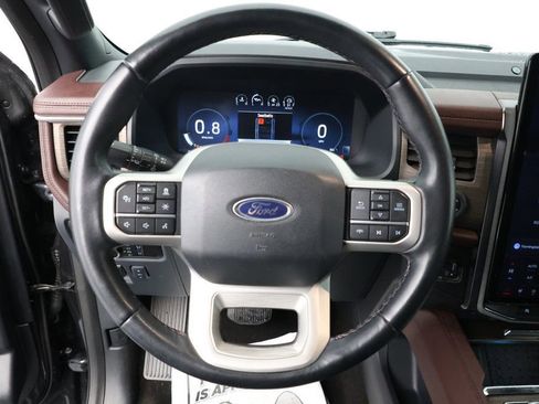 Used 2023 Ford Expedition Max Limited image 11