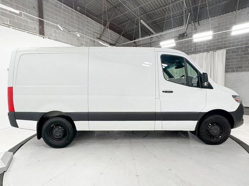 Used 2023 Mercedes-Benz Sprinter 1500 image 30