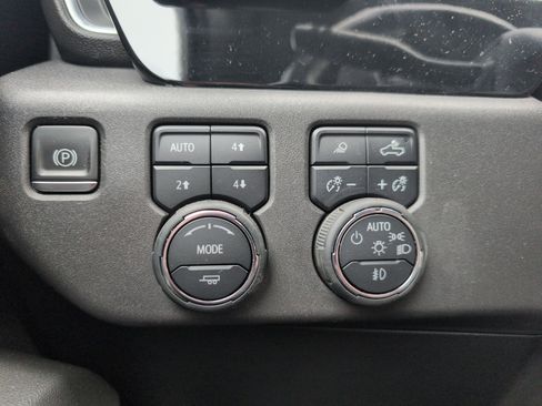 Used 2022 Chevrolet Silverado 1500 LT Trail Boss w/ LT Trail Boss Premium Package image 22