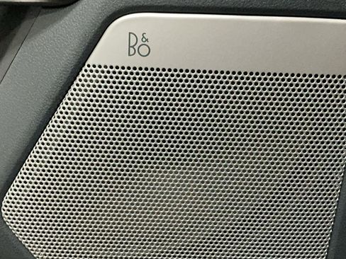 Certified 2022 Ford F150 XLT w/ Equipment Group 302A High image 11