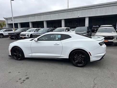 Used 2019 Chevrolet Camaro SS RWD image 6