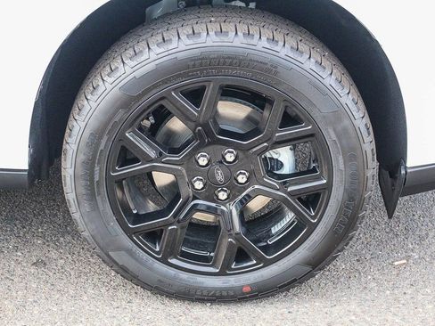 New 2025 Ford Maverick XLT w/ XLT Luxury Package image 12