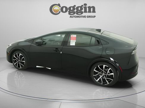 New 2026 Toyota Prius Plug-In Hybrid image 8