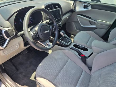 Used 2022 Kia Soul LX FWD image 20