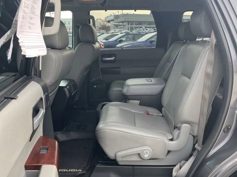 Used 2017 Toyota Sequoia Platinum image 13