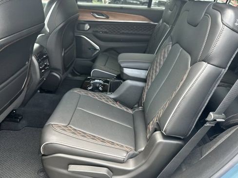 New 2026 Jeep Grand Cherokee L Summit w/ Obsidian Package AWD/4WD image 19